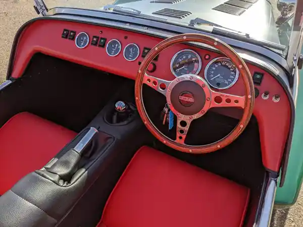 SUPER SEVEN 600 CLASSIC EDITION